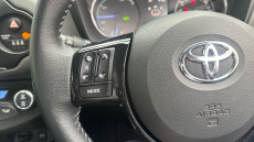 Toyota Yaris 1.5 Hybrid Icon 5dr CVT Hybrid Hatchback